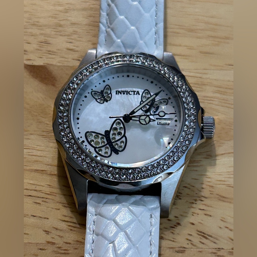 Invicta Lady Angel Quartz Watch Model 23644 White Butterflies